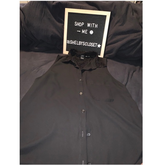 ⭐️ Black collared tank top with back details ⭐️ - Picture 1 of 5